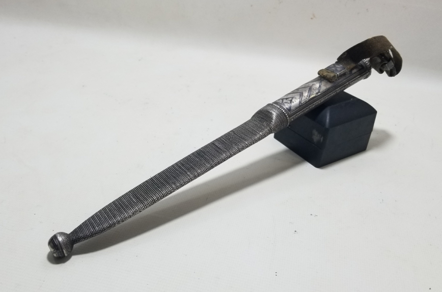 İÇİNDE GUBAR-I ŞERİF BULUNAN ÇOK NADİR SAVATLI GÜMÜŞ KUŞAK KAMASI