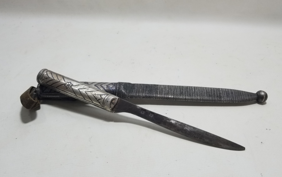 İÇİNDE GUBAR-I ŞERİF BULUNAN ÇOK NADİR SAVATLI GÜMÜŞ KUŞAK KAMASI