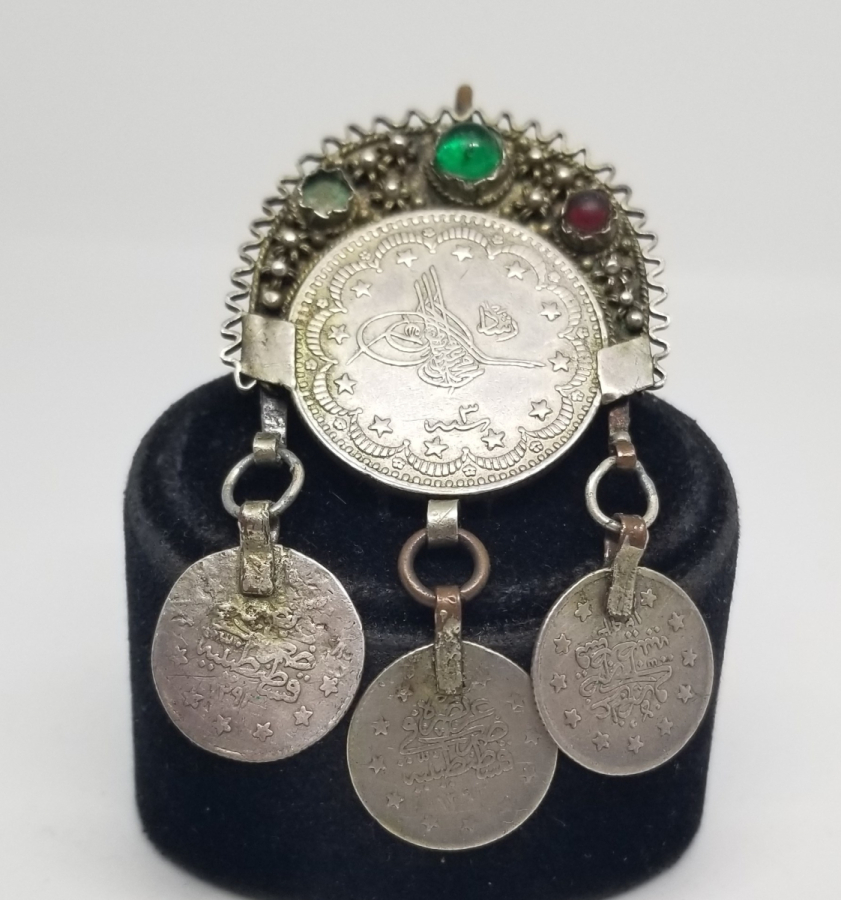 ÜZERİNDE OSMANLI PARALARI BULUNAN NADİR TİPTE FES SÜSÜ
