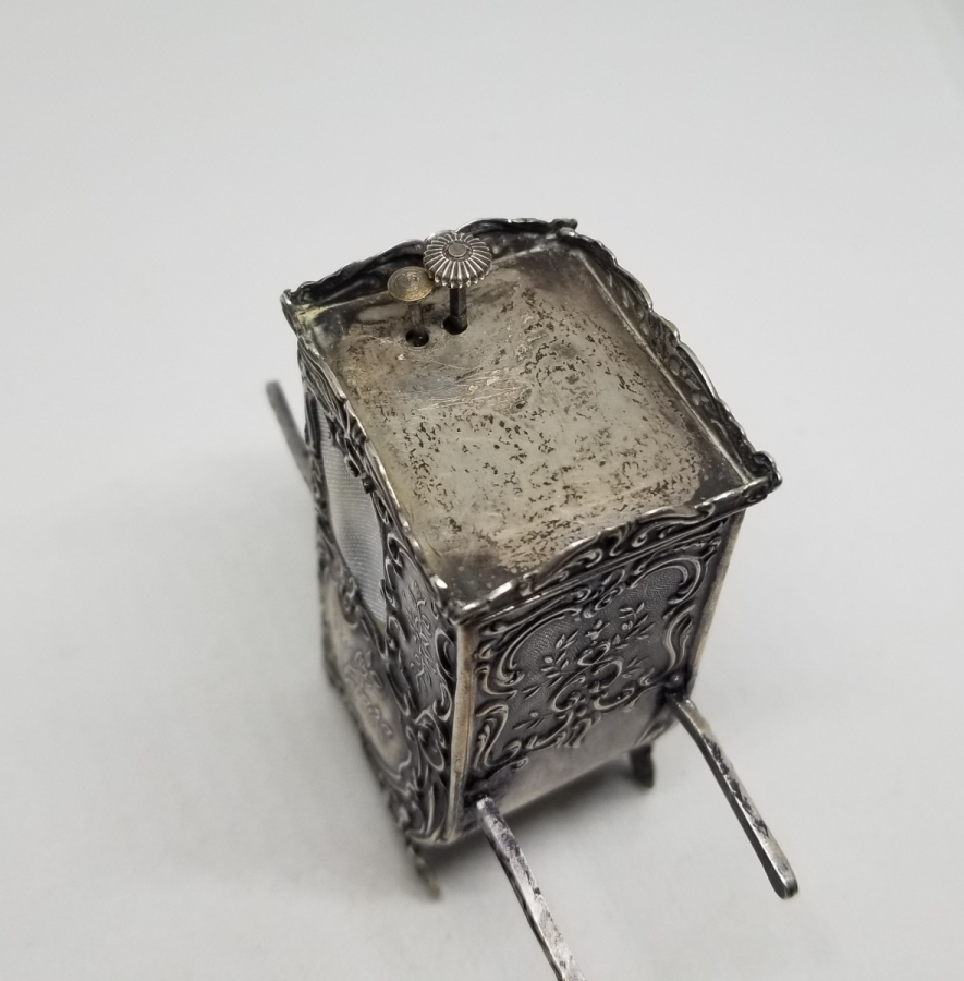 TAHTIREVAN FORMUNDA YAPILMIŞ NADİR OSMANLI DÖNEMİ GÜMÜŞ KASA MASA SAATİ