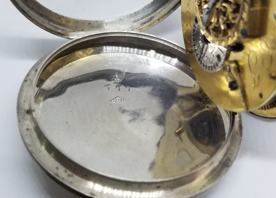 1800 BAŞLARI MUSİKAYI HUMAYUN GÖRSELLİ EL BOYAMA KADRAN PRIOR CEP SAATİ