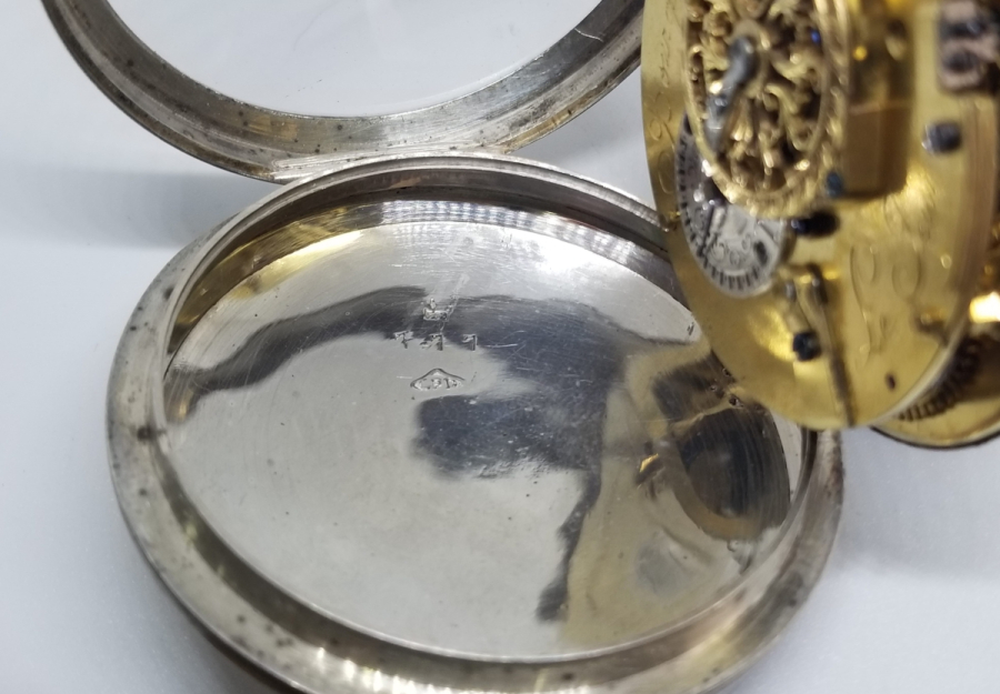 1800 BAŞLARI MUSİKAYI HUMAYUN GÖRSELLİ EL BOYAMA KADRAN PRIOR CEP SAATİ