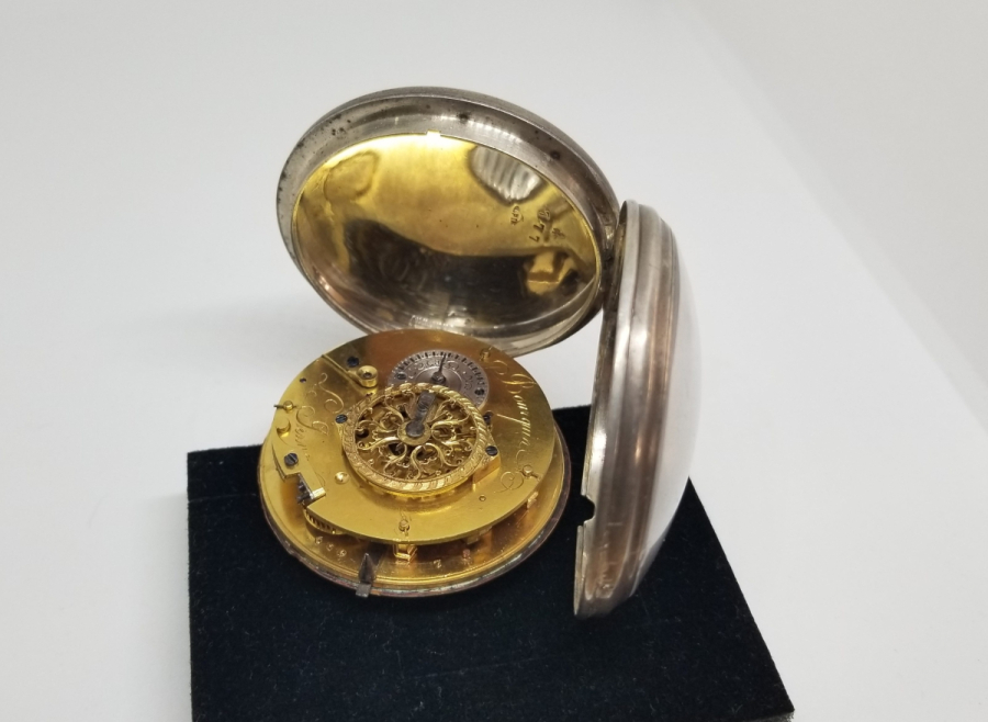 1800 BAŞLARI MUSİKAYI HUMAYUN GÖRSELLİ EL BOYAMA KADRAN PRIOR CEP SAATİ