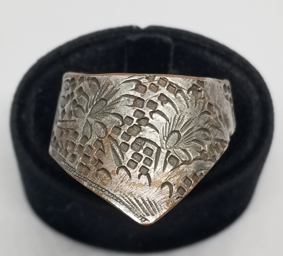 OSMANLI DÖNEMİ KABARTMA İŞÇİLİKLİ ZİHGİR - OKÇU YÜZÜĞÜ