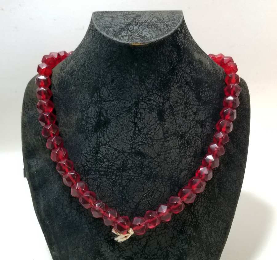 OSMANLI DÖNEMİ FASETA KESİMLİ YÖRÜK KOLYESİ