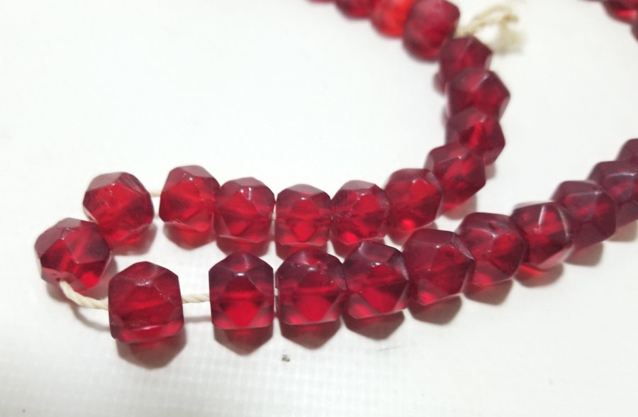 OSMANLI DÖNEMİ FASETA KESİMLİ YÖRÜK KOLYESİ