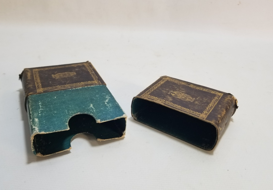 ÜZERİ ALTIN VARAKLI NADİR TİPTE OSMANLI DÖNEMİ ENAMI ŞERİF KABI