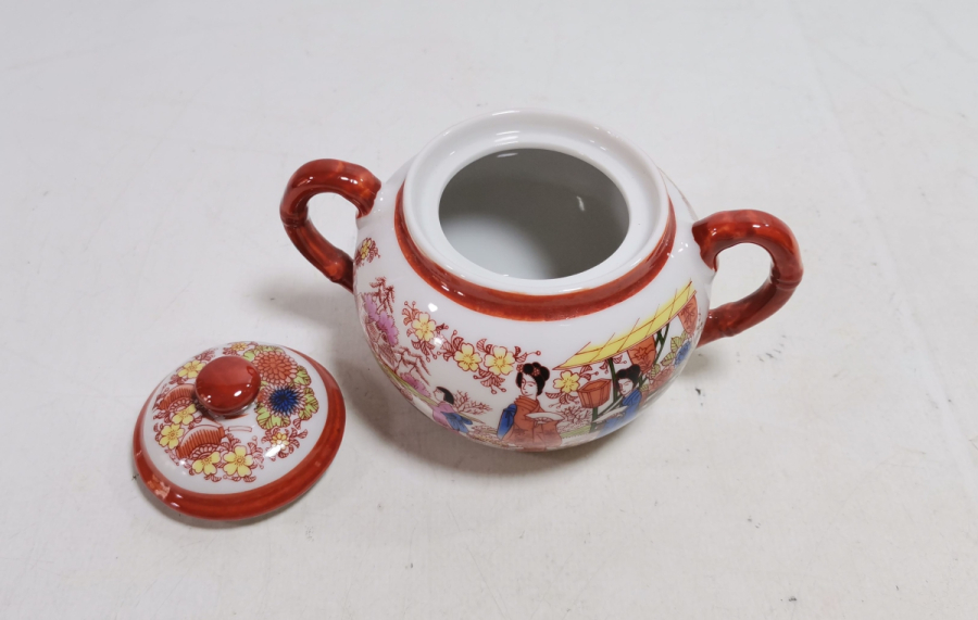 UZAK DOĞU YAPIMI PORSELEN ŞEKERLİK