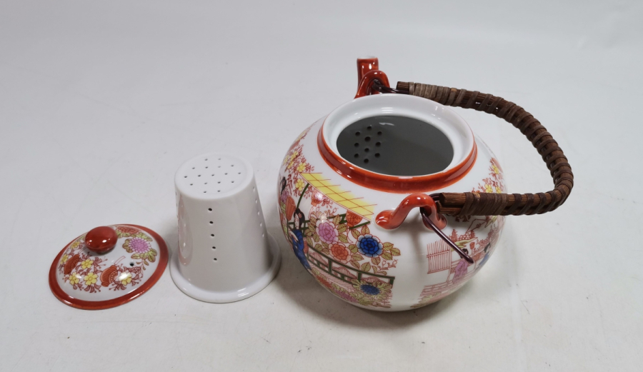 UZAK DOĞU YAPIMI ANTİKA PORSELEN ÇAYDANLIK