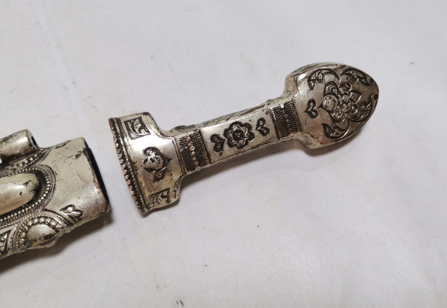 ANTİKA ÇERKES KAMASI SAPI VE KINI