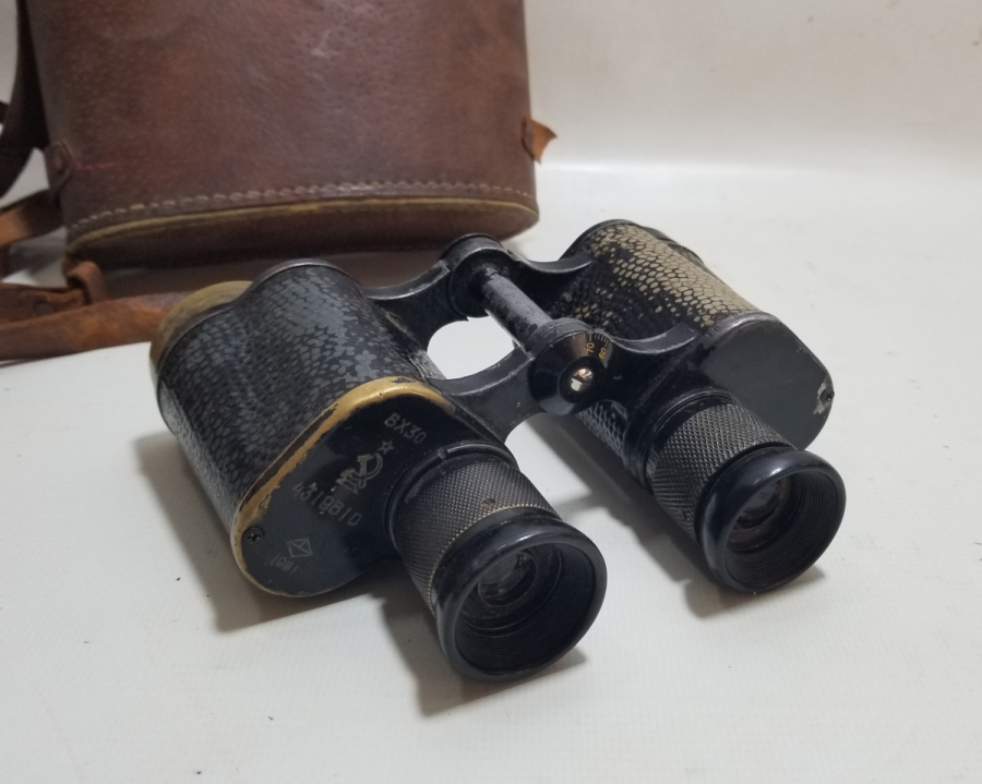 ORAK-ÇEKİÇ FİGÜRLÜ SOVYET SUBAY DÜRBÜNÜ