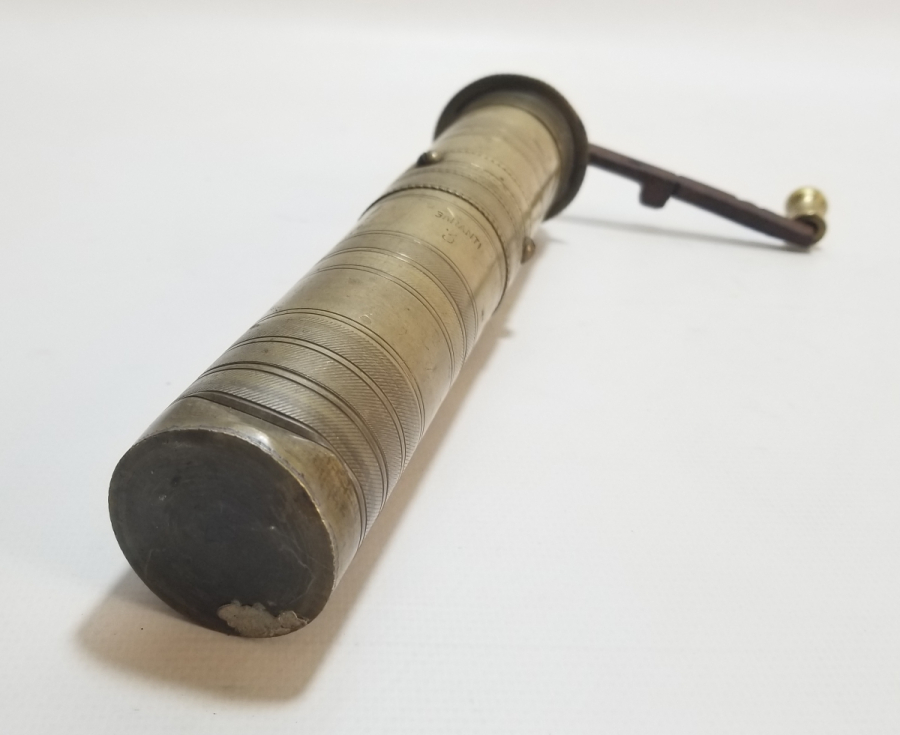 CUMHURİYET BAŞLARI EL YAPIMI ANTİKA KAHVE DEĞİRMENİ