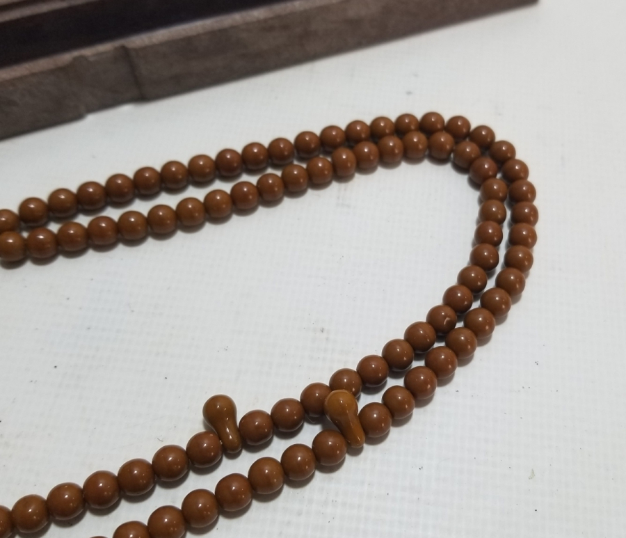 MERCANİ RENKTE OSMANLI DÖNEMİ BEYKOZ NAMAZ TESPİHİ