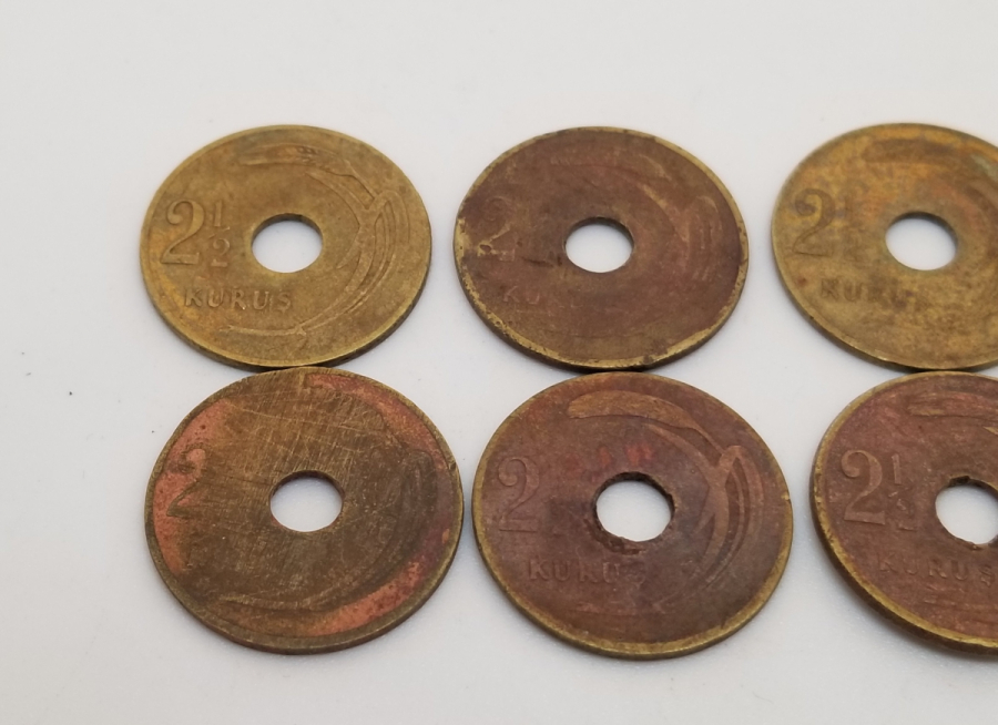 1948-1949 YILLARINA AİT DELİKLİ 2,5 KURUŞ LOTU