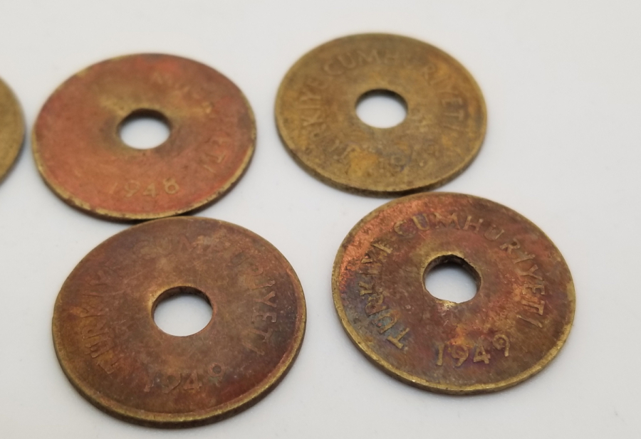 1948-1949 YILLARINA AİT DELİKLİ 2,5 KURUŞ LOTU