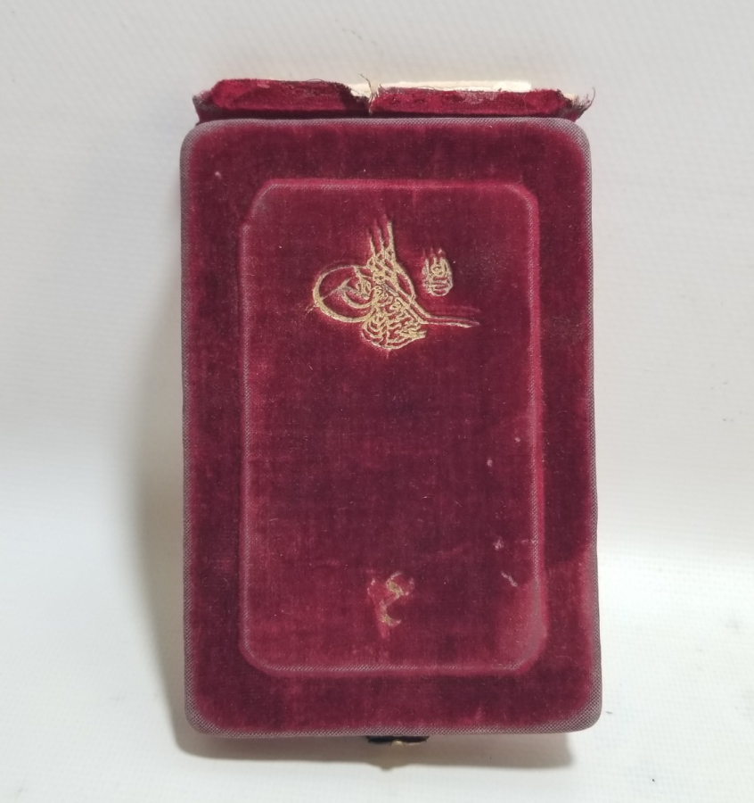 4. DERECE MECİDİ NİŞANI MADALYA KUTUSU ÜSTÜ