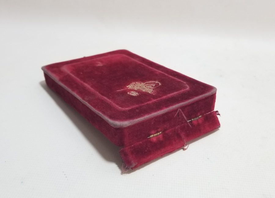 4. DERECE MECİDİ NİŞANI MADALYA KUTUSU ÜSTÜ