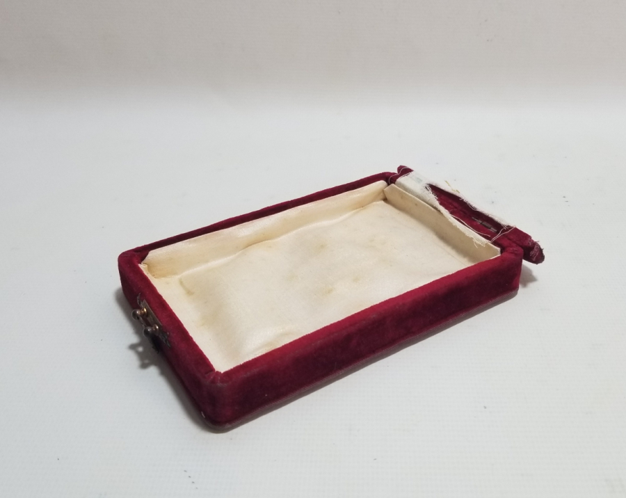 4. DERECE MECİDİ NİŞANI MADALYA KUTUSU ÜSTÜ