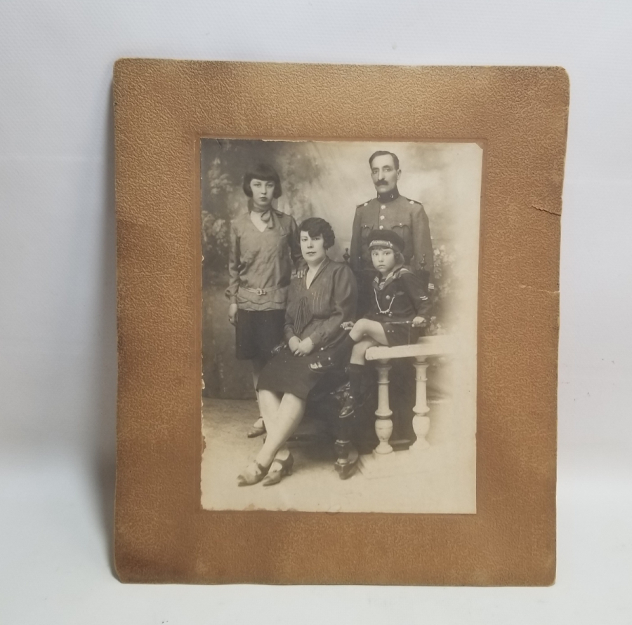 HAMİDİYE ZIRHLISINDAN BİR SUBAYIMIZA AİT NADİR AİLE FOTOĞRAFI