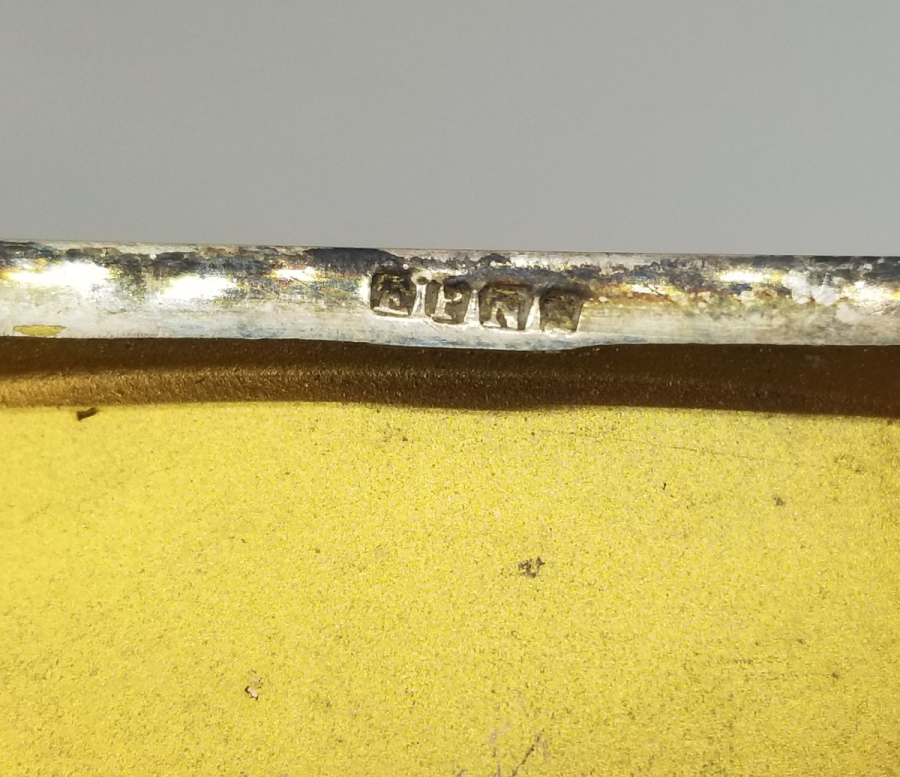 ÜZERİ KALEM İŞÇİLİKLİ ANTİKA GÜMÜŞ SİGARA TABAKASI