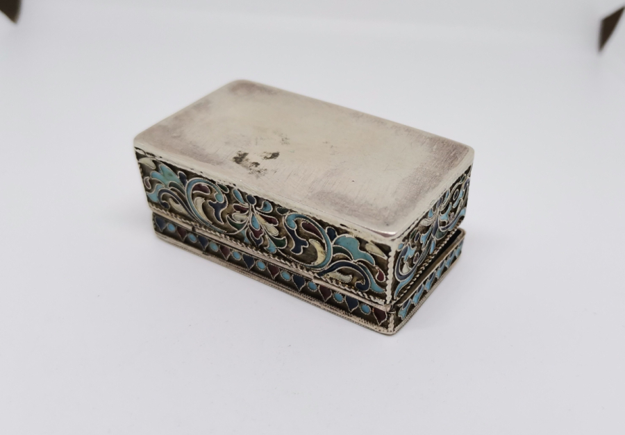 MİNE İŞÇİLİKLİ ANTİKA GÜMÜŞ RUS ENFİYE KUTUSU