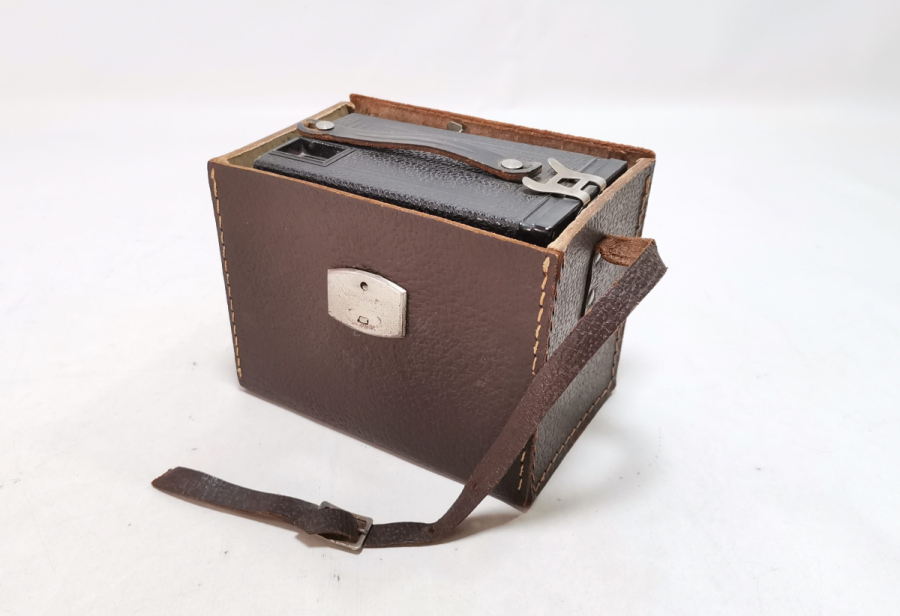 ORİJİNAL KUTUSUNDA ANTİKA FOTOĞRAF MAKİNESİ