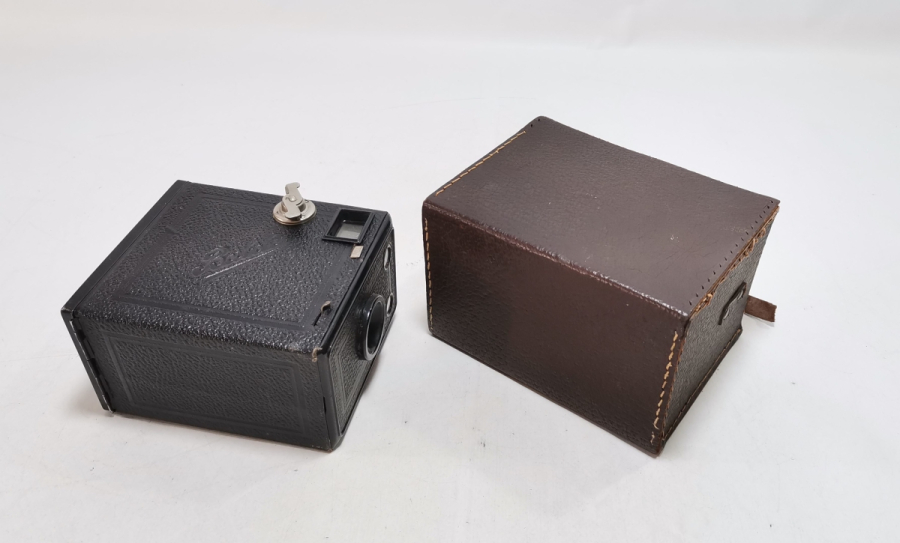 ORİJİNAL KUTUSUNDA ANTİKA FOTOĞRAF MAKİNESİ