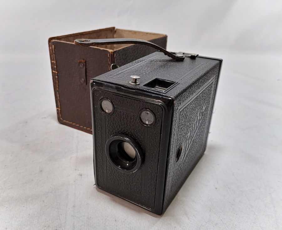 ORİJİNAL KUTUSUNDA ANTİKA FOTOĞRAF MAKİNESİ