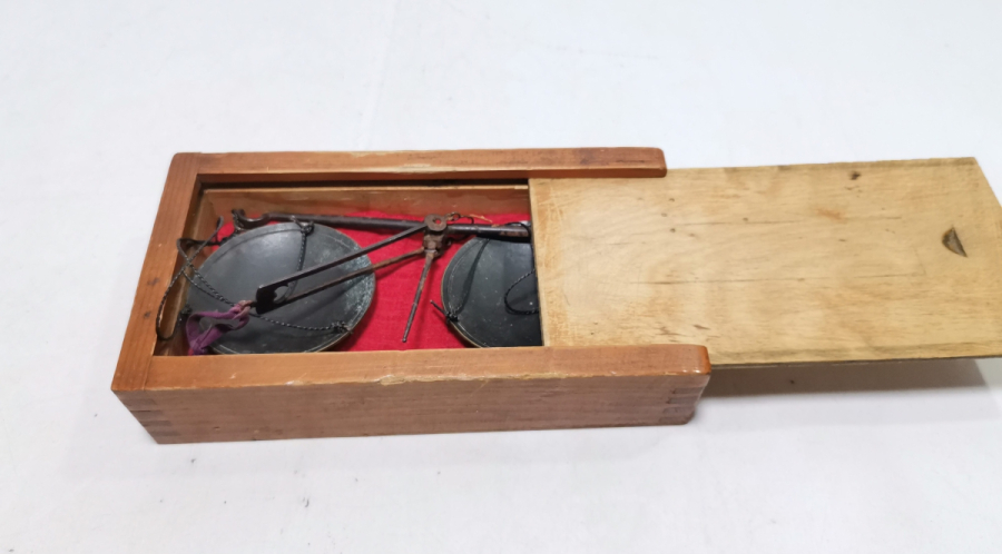 ORİJİNAL KUTUSUNDA OSMANLI DÖNEMİ NADİR AFYON TERAZİSİ