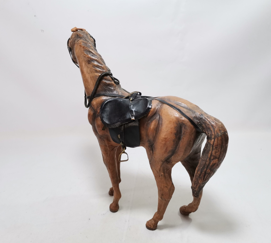 EL YAPIMI ANTİKA DERİ AT FİGÜRÜ