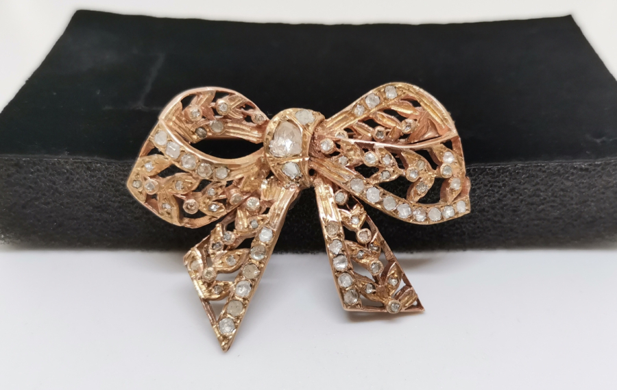 ÖZEL YAPIM FİYONK FORMLU ANTİKA ELMAS BROŞ