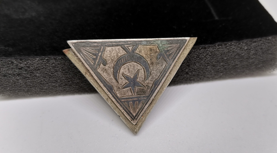 ÜZERİ AY YILDIZLI OSMANLI DÖNEMİ SAVATLI HAMAYIL