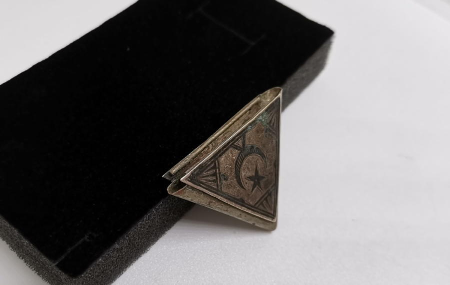 ÜZERİ AY YILDIZLI OSMANLI DÖNEMİ SAVATLI HAMAYIL