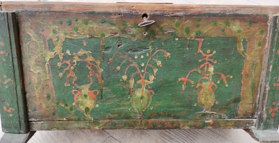 ORİJİNAL ANAHTARIYLA OSMANLI DÖNEMİ FİL AYAKLI AHŞAP YAZMA SANDIĞI