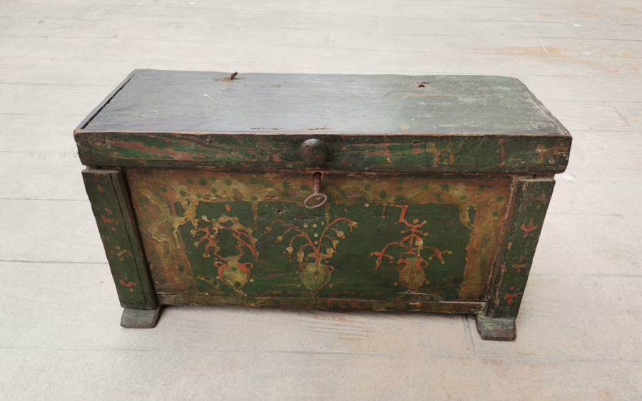 ORİJİNAL ANAHTARIYLA OSMANLI DÖNEMİ FİL AYAKLI AHŞAP YAZMA SANDIĞI