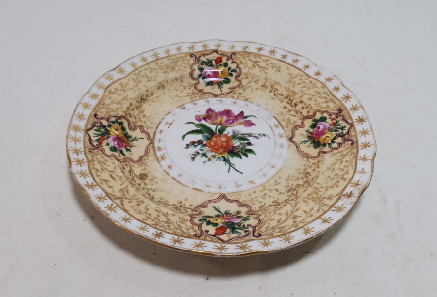 OSMANLI DÖNEMİ EL BOYAMA İŞÇİLİKLİ VE ALTIN VARAKLI PORSELEN TABAK