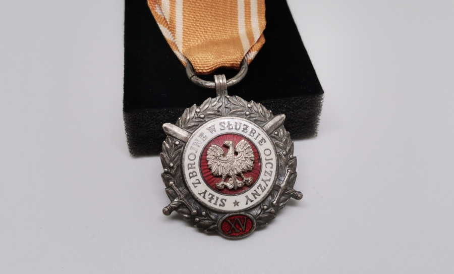 ORİJİNAL ASKISIYLA ANTİKA POLONYA ÜSTÜN HİZMET GÜMÜŞ MADALYA