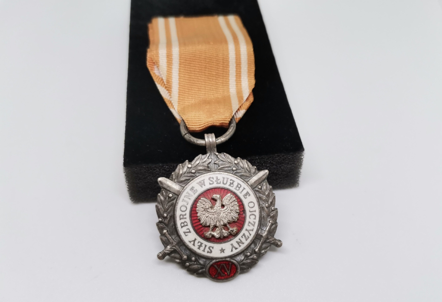 ORİJİNAL ASKISIYLA ANTİKA POLONYA ÜSTÜN HİZMET GÜMÜŞ MADALYA