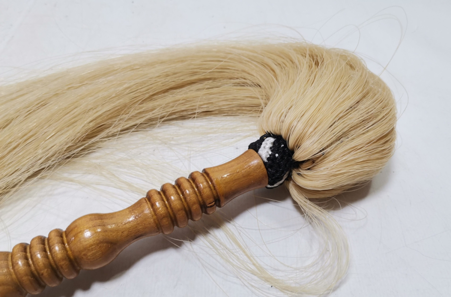 AT KILINDAN MAMUL ANTİKA SİNEK KOVUCU