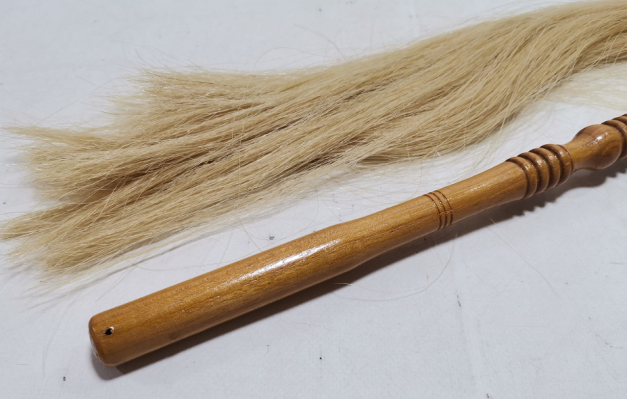 AT KILINDAN MAMUL ANTİKA SİNEK KOVUCU