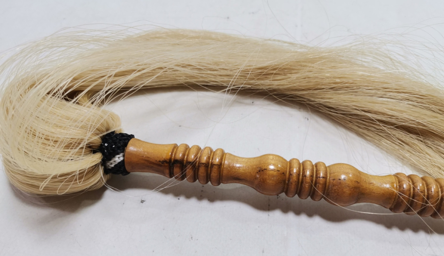 AT KILINDAN MAMUL ANTİKA SİNEK KOVUCU