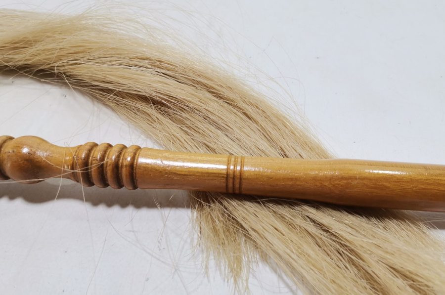 AT KILINDAN MAMUL ANTİKA SİNEK KOVUCU