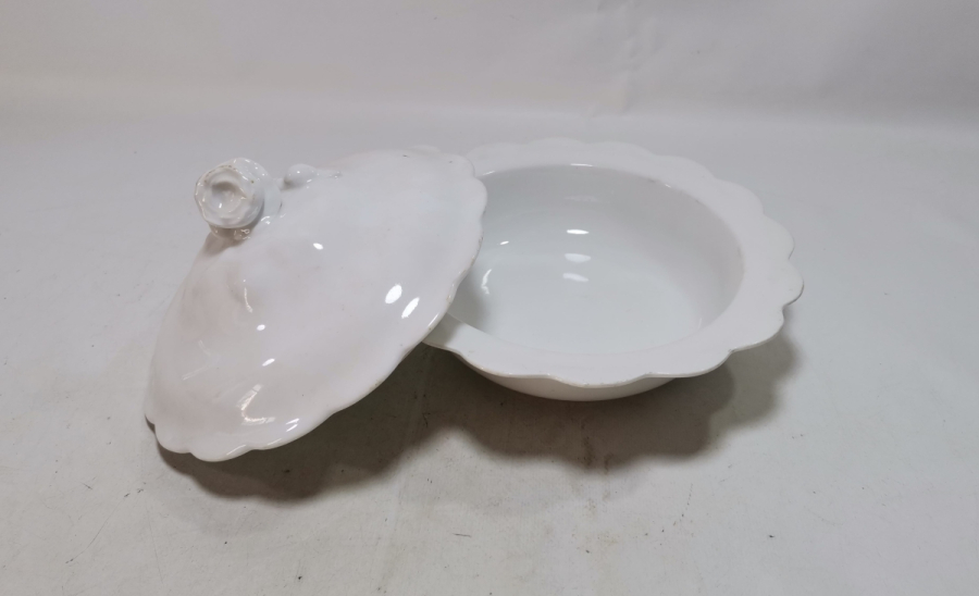 OSMANLI DÖNEMİ PORSELEN KAPAKLI AŞURELİK