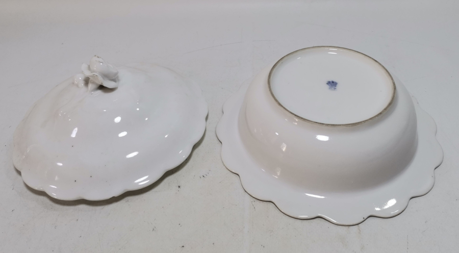 OSMANLI DÖNEMİ PORSELEN KAPAKLI AŞURELİK