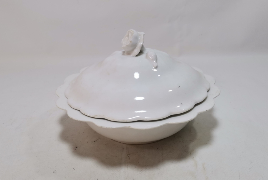 OSMANLI DÖNEMİ PORSELEN KAPAKLI AŞURELİK