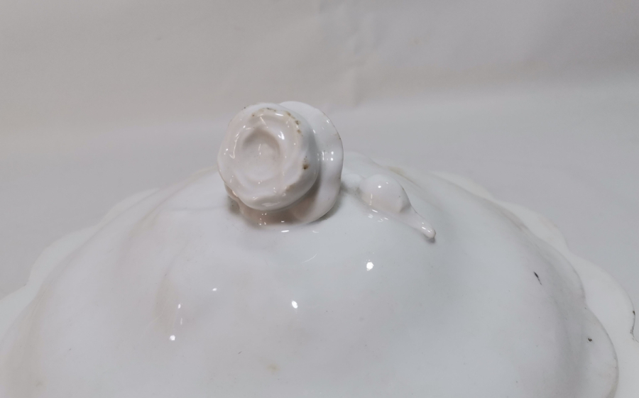 OSMANLI DÖNEMİ PORSELEN KAPAKLI AŞURELİK