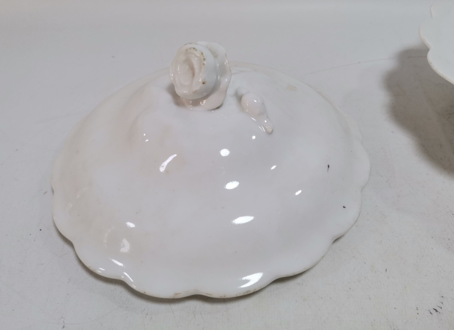 OSMANLI DÖNEMİ PORSELEN KAPAKLI AŞURELİK