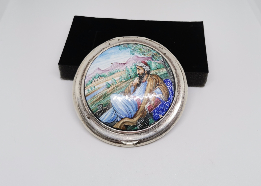 ÜZERİ EL BOYAMA İŞÇİLİKLİ ANTİKA GÜMÜŞ PUDRALIK