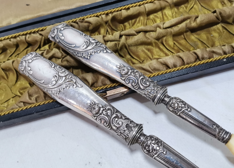 ORİJİNAL KUTUSUNDA ANTİKA GÜMÜŞ VE FİLDİŞİ SERVİS KAŞIK ÇATALI