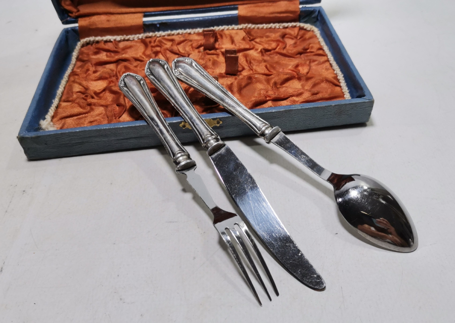 ORİJİNAL KUTUSUNDA ANTİKA GÜMÜŞ ÇATAL KAŞIK BIÇAK SETİ